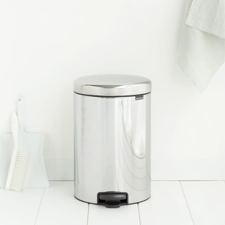 New Icon 脚踏式桶 20 liter - brilliant steel - Brabantia