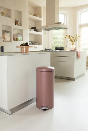 New Icon 脚踏式桶 30 liter - Satin 灰褐色 - Brabantia