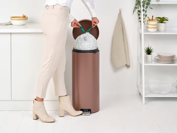 New Icon 脚踏式桶 30 liter - Satin 灰褐色 - Brabantia