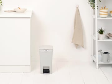 StepUp 脚踏式桶 10 L - Light grey - Brabantia