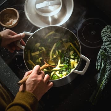 Norden wok 抹刀/炒菜铲 - Oak-stainless steel - Fiskars