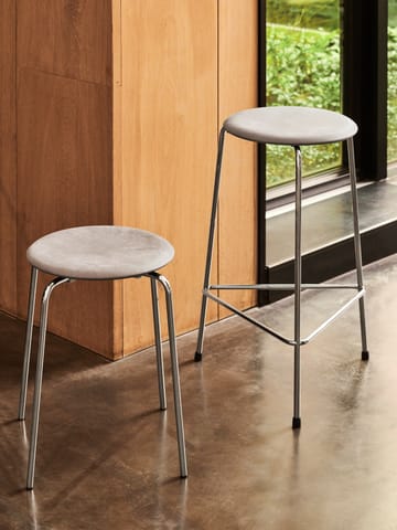 High Dot stool leather 凳子 - Lava 灰色-chrome - Fritz Hansen