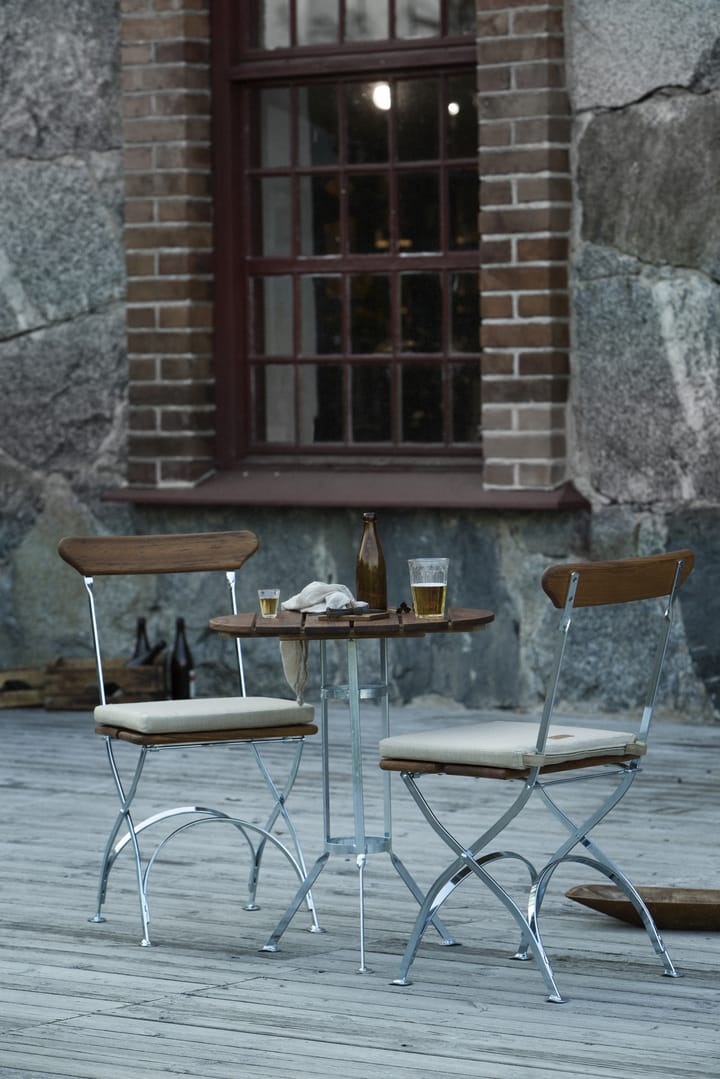 Bryggeri 椅子 - Teak-hot-dip galvanized stand - Grythyttan Stålmöbler