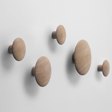 The Dots clothes hook oak - oak small - Muuto