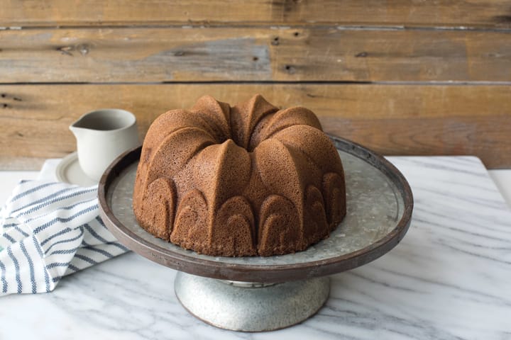 Nordic Ware Fleur De Lis Bundt - bundt tin - 2.4 L - Nordic Ware