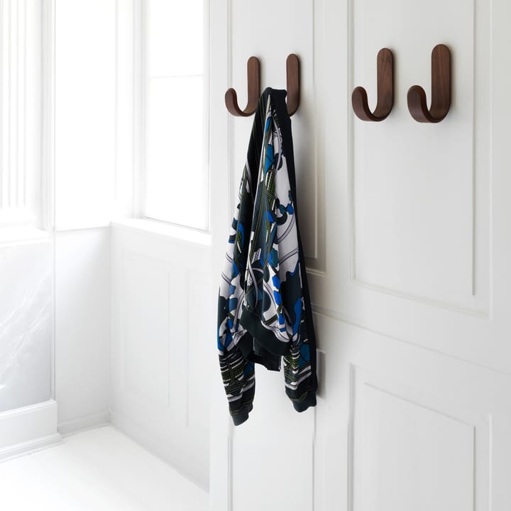 Curve hook, wallnut Normann Copenhagen