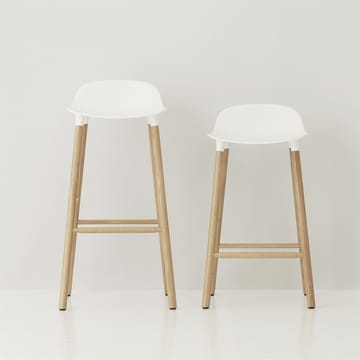 Form barstool oak legs 凳子 - 白色 - Normann Copenhagen