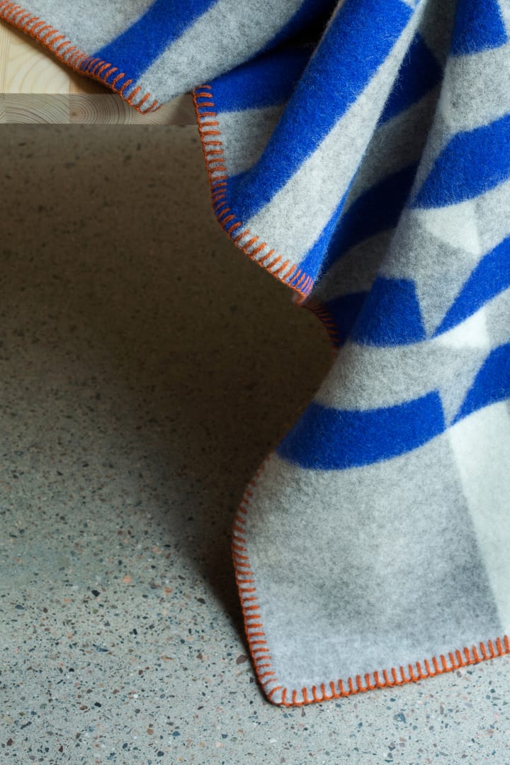 Kvam 格纹 羊羔毛毯子 135x200 cm - 蓝色 - Røros Tweed