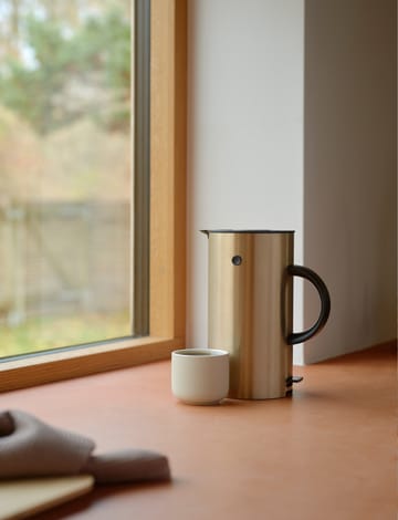 EM77 kettle (EU) 1.5 L - 拉丝黄铜 - Stelton