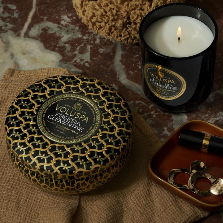 Classic Maison Noir scented 60 hours, Freesia Clementine Voluspa