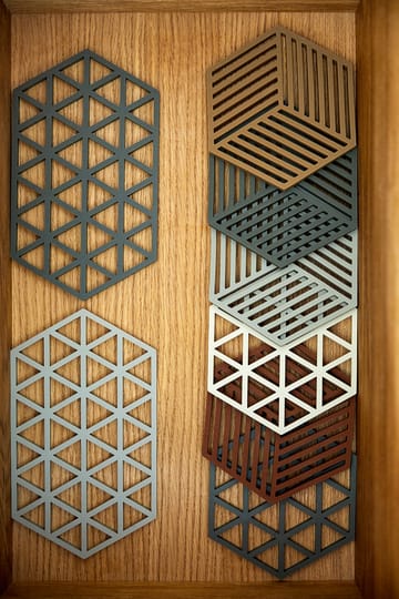 Hexagon trivet - Mud - Zone Denmark